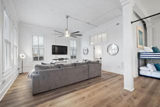 Historic Loft in the Heart of Downtown Galveston - 7