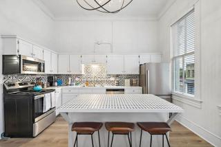 Historic Loft in the Heart of Downtown Galveston - 5