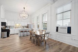 Historic Loft in the Heart of Downtown Galveston - 3