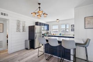 Cute beach house with large deck and fire pit, close to the beach - 1