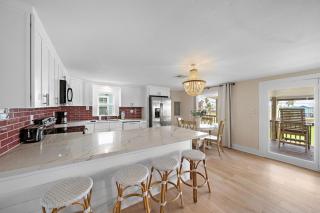 Beach Home With Game Room, Tiki Bar and Fire Pit - 4