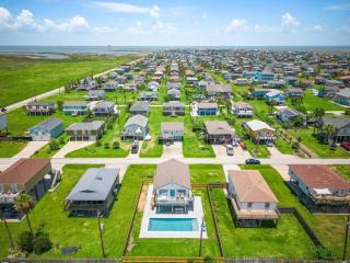 Jamaica Beach home with private pool, close to beach - 3