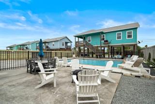 Gorgeous Home with Huge Private Pool and Game Room - 2