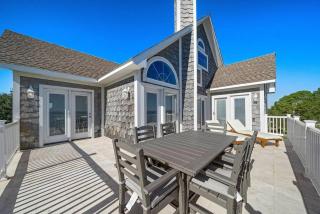 Stunning bayfront home with spacious deck and incredible Galveston Bay views - 7