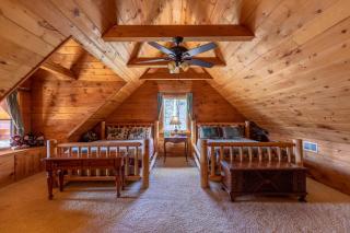Beary Relaxing Cabin - 1