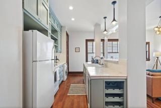 Historic, chic loft 3 blocks from The Strand in downtown Galveston - 9