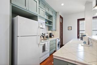 Historic, chic loft 3 blocks from The Strand in downtown Galveston - 4