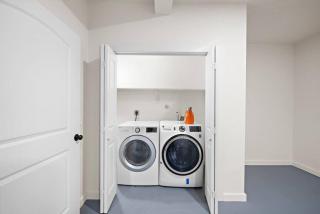 Family home with game room near downtown - Galveston - 1