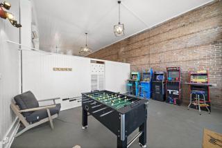 Historic Downtown Galveston Flat With Game Room - 1