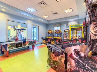 Splendid Thematic 3BR with Garage & Waterpark - 7