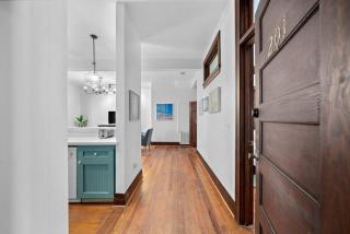 Historic loft in the heart of lively downtown Galveston and close to the Strand - 7