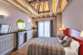 Blue Windows House - 8