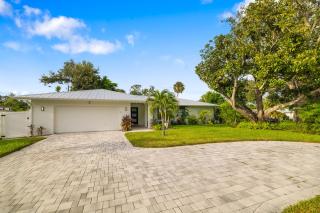 Private Heated Pool BBQ Firepit Near Water - 7