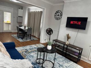 Bakewell St 2BR Retreat for 5 with FREE Parking - 5