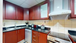 Vacationer Holiday Homes I Luxury 2 Bedroom Apartment I Marina View I Steps from JBR Beach - 3