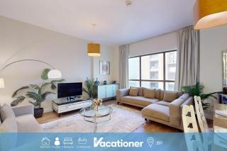 Vacationer Holiday Homes I Luxury 2 Bedroom Apartment I Marina View I Steps from JBR Beach - 0