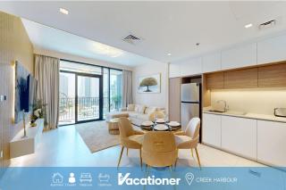 Vacationer Holiday Homes l Stunning 1 Bedroom l City View l Pool, Gym Access - 0