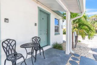 The Bungalows #9 - 1