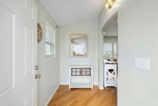 Fishermans Dream With Game Room Walk to the Beach - 7