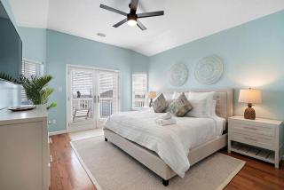 3 level beach house with game room, pool table and ocean views - 9