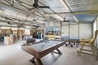 Waterfront beach house with the ultimate game room and two docks - Oyster Creek - 7