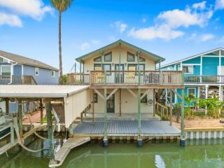 Waterfront beach house with the ultimate game room and two docks - Oyster Creek - 6