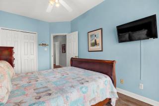Beach Bum Hideaway - 1