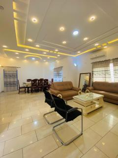 Villa meublée Fidjrossè, Cotonou - 1