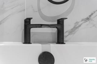 Ruth's House With Parking - 3