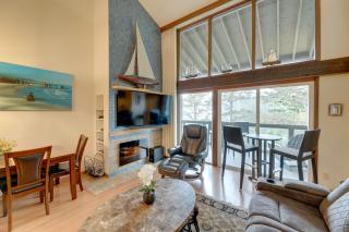 Fish and Whale Watch Otter Rock Gem with Beach Access - 2