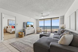 New Listing! Updated direct oceanfront condo with a pool, hot tub, and garage parking - 0