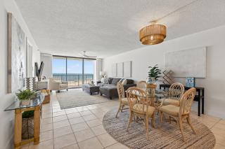 New Listing! Updated direct oceanfront condo with a pool, hot tub, and garage parking - 7