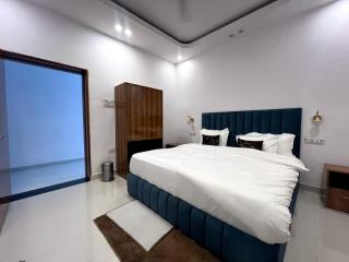 Hotel Dream Inn Khajuraho - 1