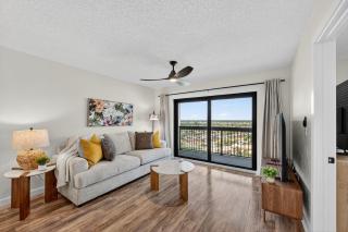 New Listing! Fully renovated with a sunset view, beachfront property with a heated pool - 8