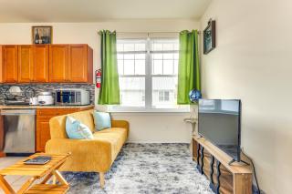 Quiet Newark Apt Near Colleges, Arenas and Hospitals - 0