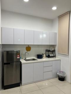 ITCC Manhattan Suites by Cozyqa Stay - 9