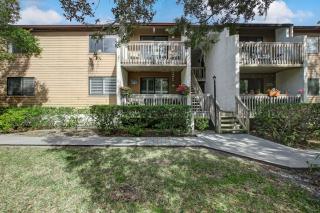 2 Bedroom 2 Bath with short walk to the beach - 7