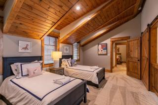 Price Peak at Eagles Nest - 4