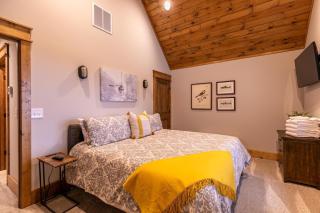 Price Peak at Eagles Nest - 3