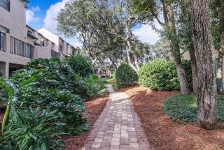 3 Bedroom Ocean Front Sailmaker Unit 601 - 7