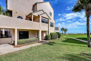 3 Bedroom Ocean Front Sailmaker Unit 601 - 3