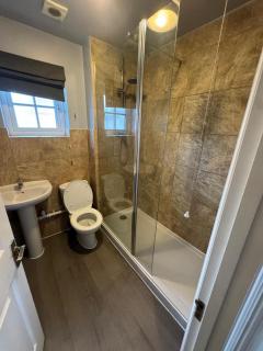 The Tudor Escape Stylish City Centre 3 Bed - 4