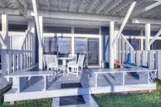 3-bedroom, 2 bath oceanfront townhome with community pool - 7