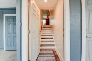 3-bedroom, 2 bath oceanfront townhome with community pool - 1