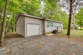Walk to Lake Hamlin Cottage Near Boat Launch - 1