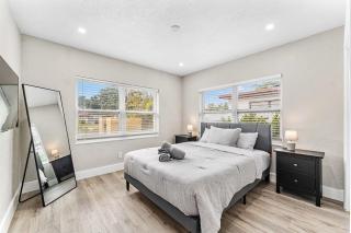 Charming North Miami Home with Private Yard — Pet-Friendly & Near Beach - 1