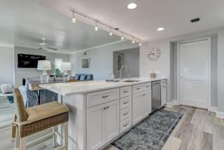 Oceanfront 3br 3ba Sea Dunes Unit - 2