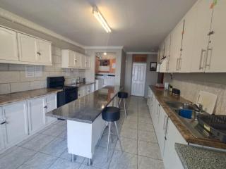 Brix luxury prop - 1