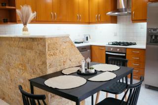 Comfy stay 2BR flat 1Gbps 4 min walk from metro - 4