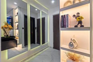 Noir & Blanc Suite - 1